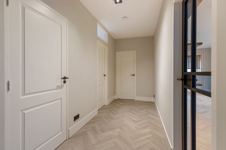 Photo 6 of Diependaalselaan 420