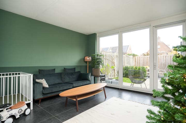 Photo 12 of Pr van Oranjestraat 11