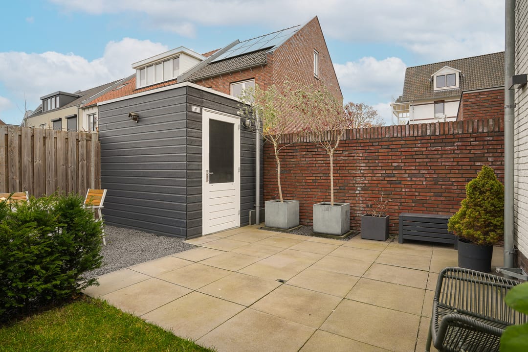 Photo 37 of Pr van Oranjestraat 11