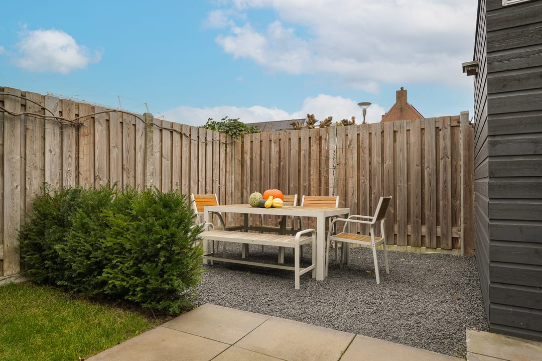 Photo 38 of Pr van Oranjestraat 11