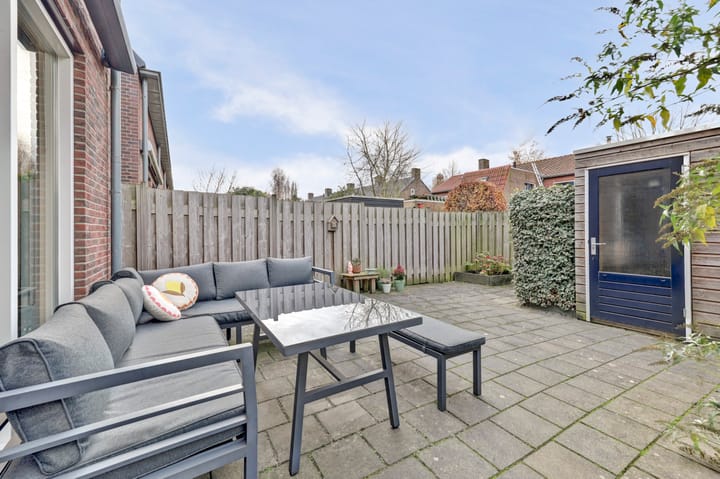 Foto 2 van Burg. Moonshof 8