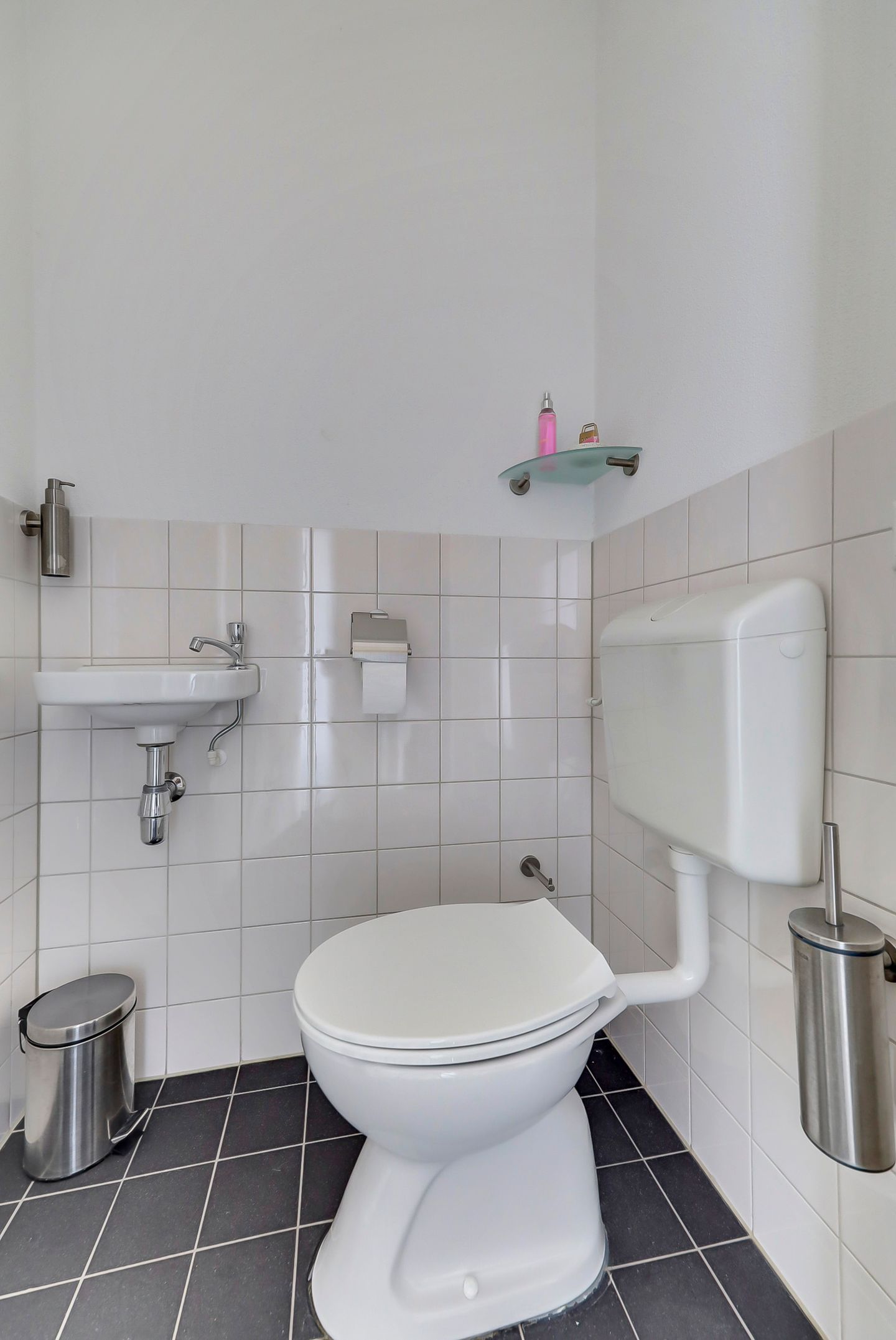 Foto 10 van Burg. Moonshof 8