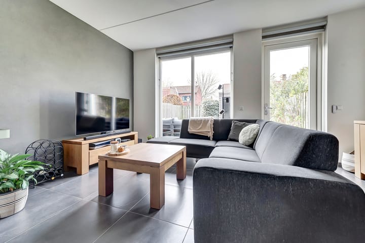 Foto 12 van Burg. Moonshof 8