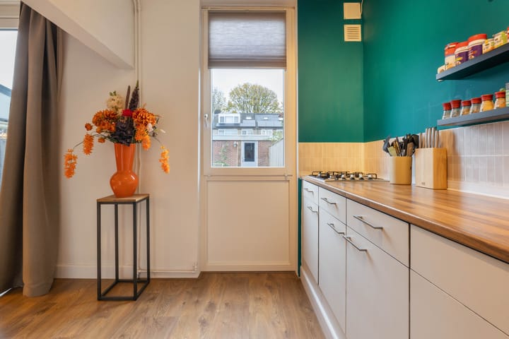 Photo 16 of Bellinistraat 193