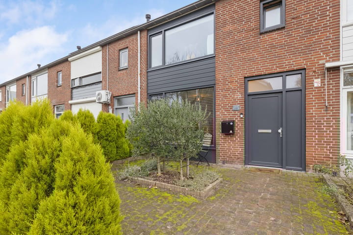 Photo 4 of Bellinistraat 193