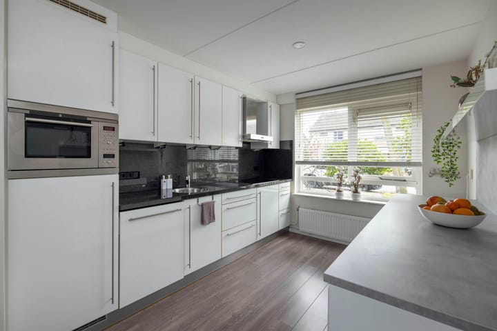 Photo 9 of Salamanderstraat 46