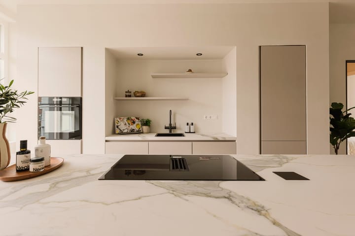 Photo 4 of Admiraal De Ruijterweg 429-2