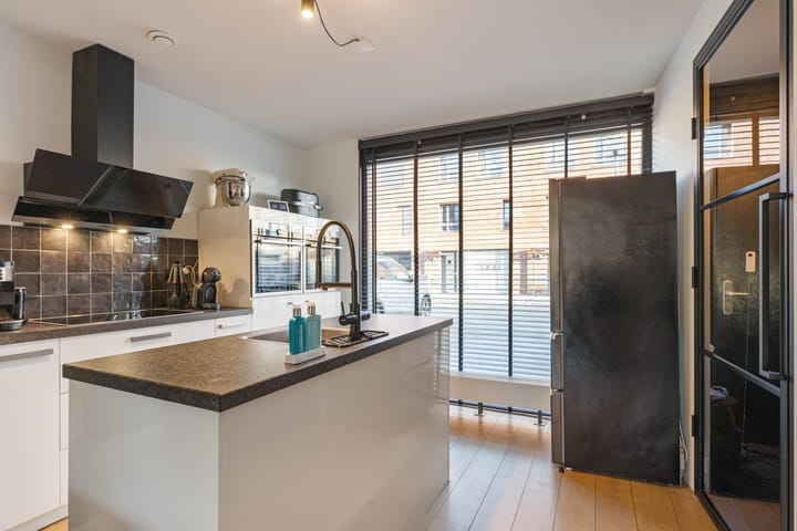 Photo 4 of Sleeuwijkerf 14