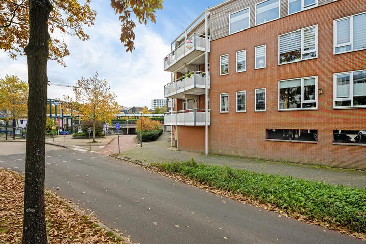 Foto 6 van Sara Burgerhartsingel 323