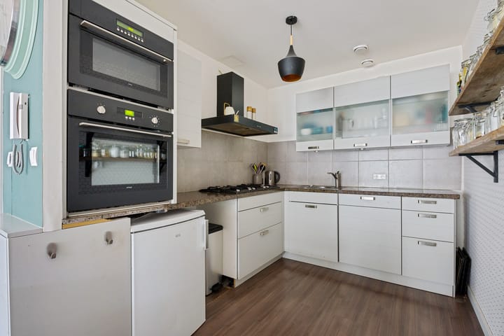 Foto 14 van Sara Burgerhartsingel 323