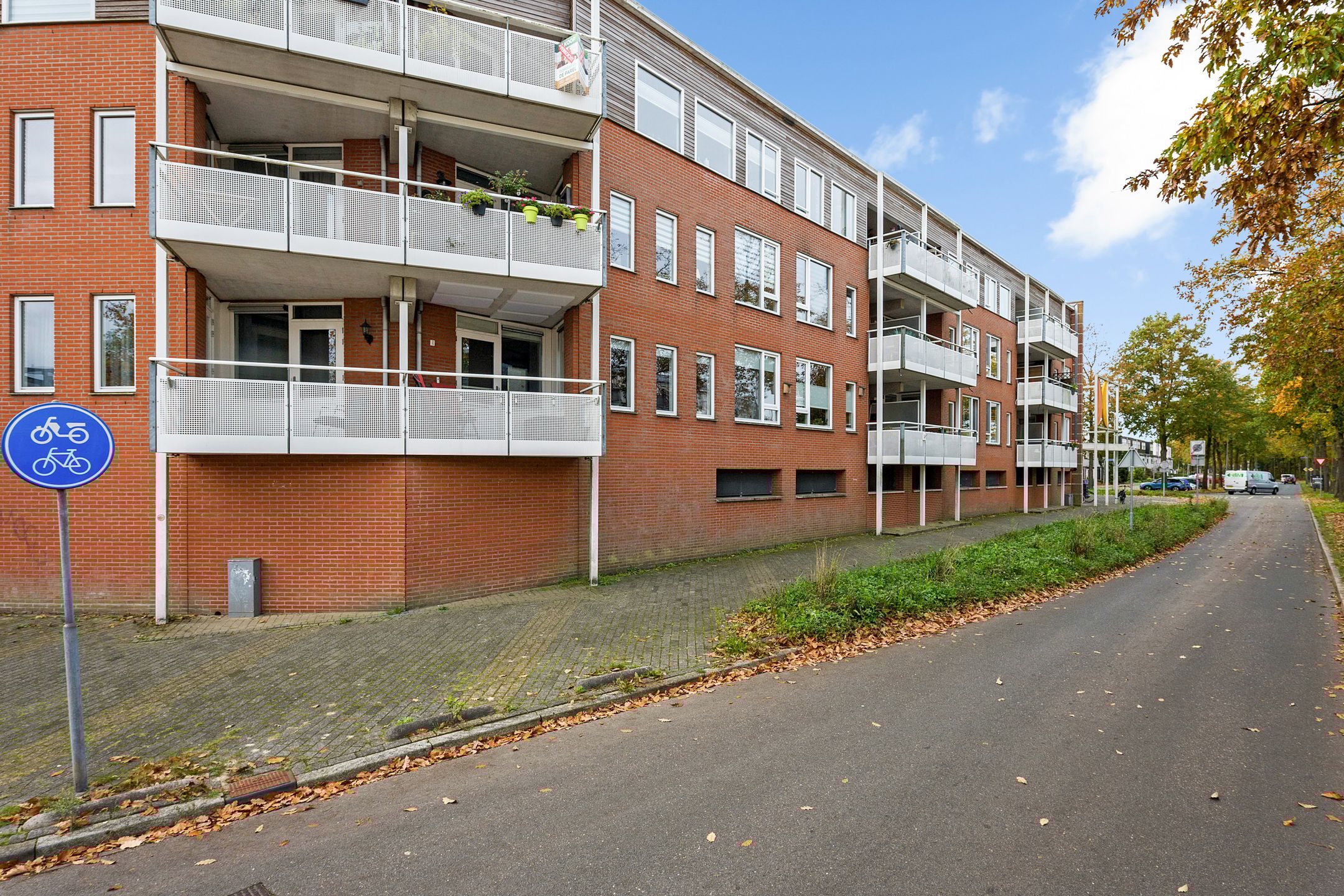 Foto 24 van Sara Burgerhartsingel 323