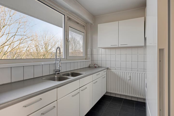 Foto 16 van Kruiskampsingel 413