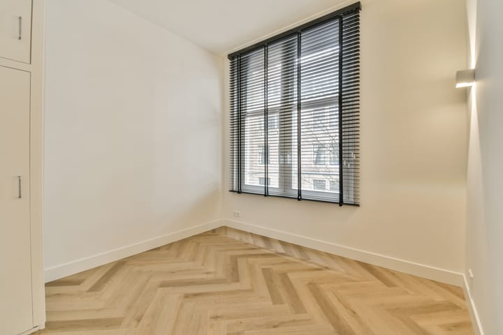 Photo 9 of Zocherstraat 1-1