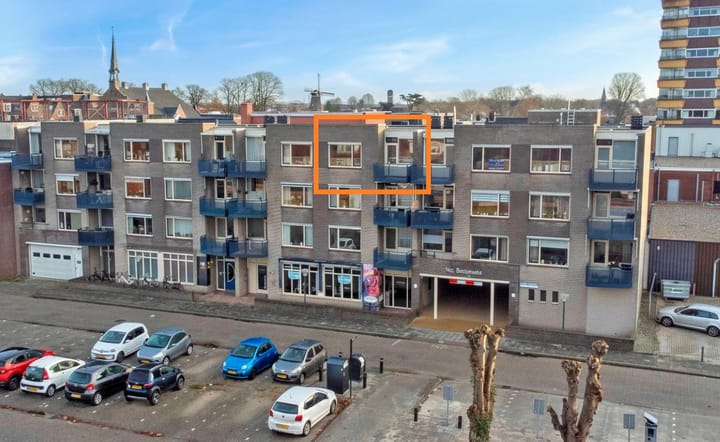 Foto 2 van Nicolaas Beetsplein 41