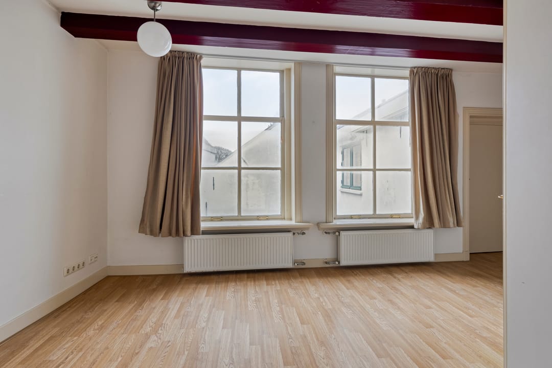 Photo 11 of Rapenburg 81-B