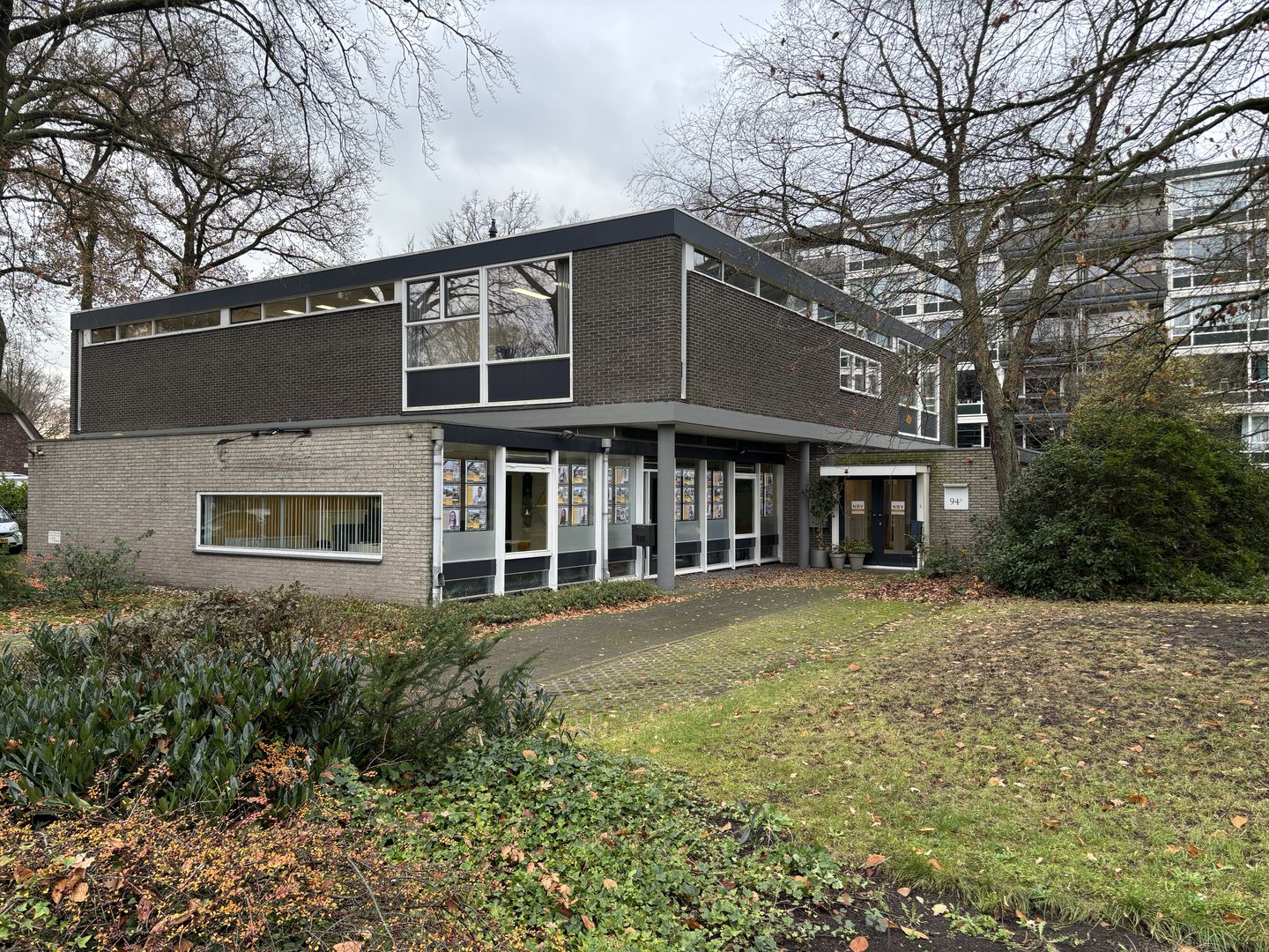 Bekijk foto 2 van Stationsweg 94-B