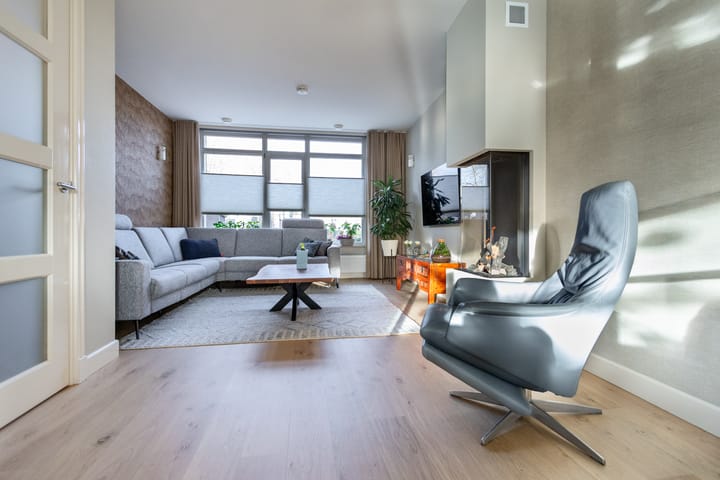 Foto 4 van Biest 128