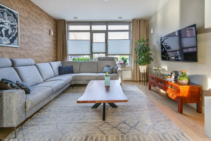 Foto 5 van Biest 128