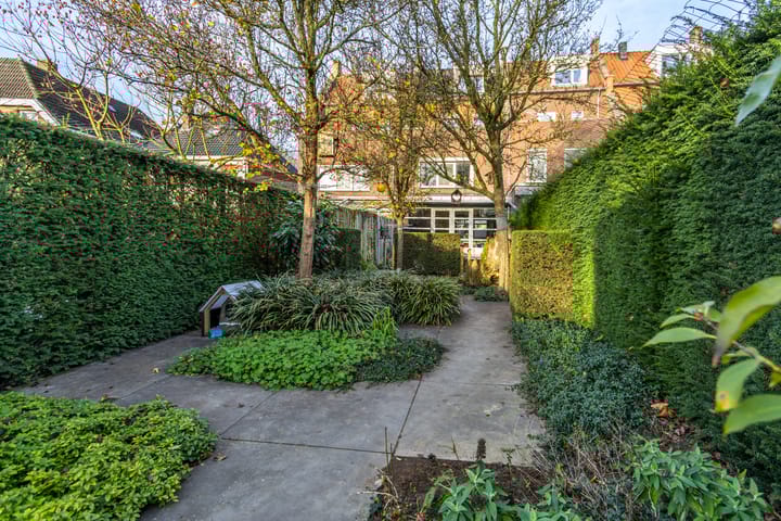 Foto 38 van Biest 128