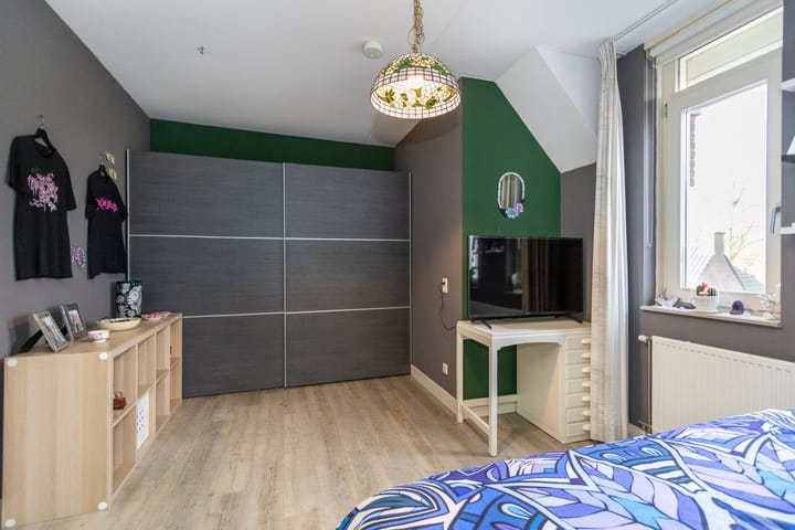 Foto 30 van Biest 128