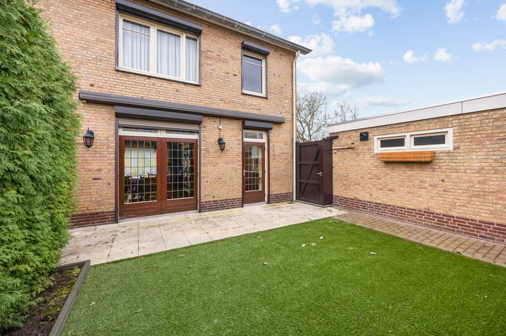 Photo 25 of Schepen van Hertefeltstraat 1