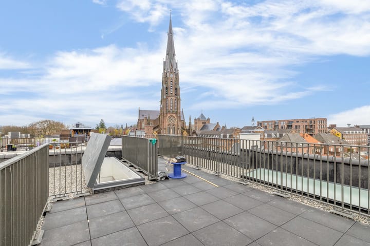 Photo 29 of Markt 10-17