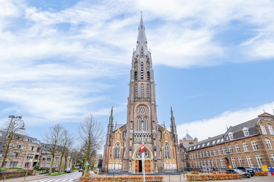 Photo 32 of Markt 10-17