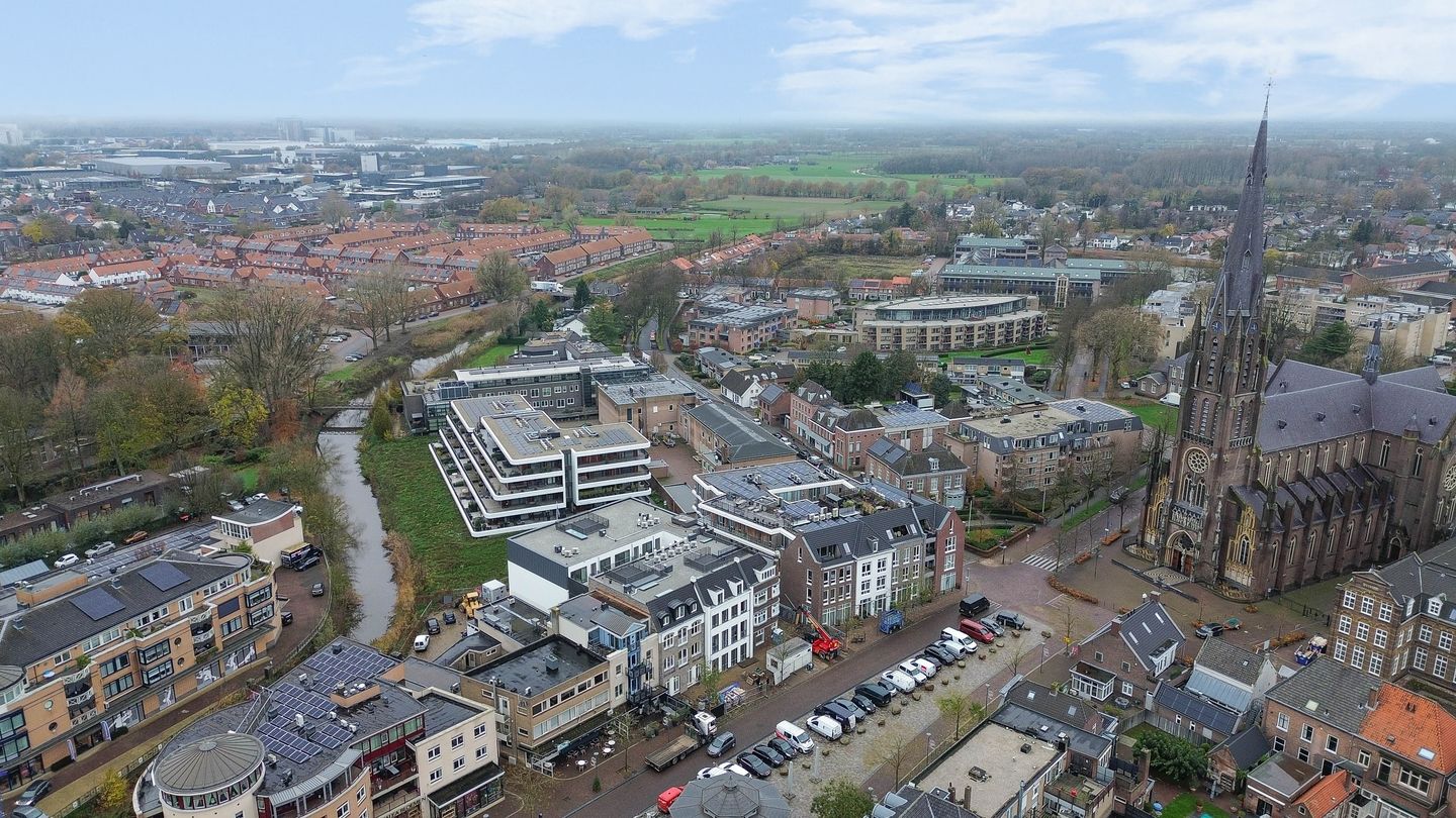 Photo 34 of Markt 10-17