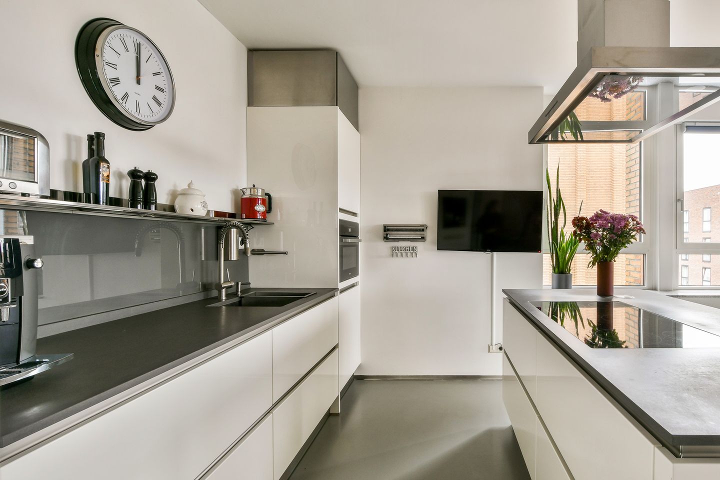 Foto 14 van Pieter Oosterhuisstraat 38