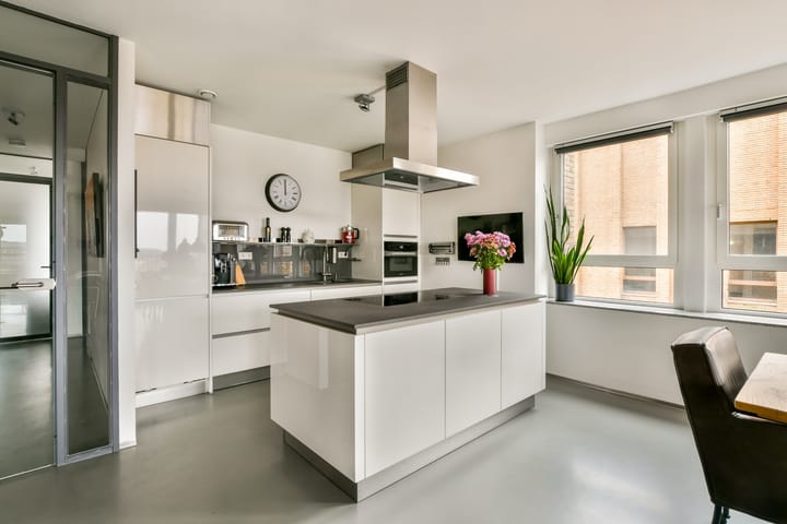 Photo 4 of Pieter Oosterhuisstraat 38