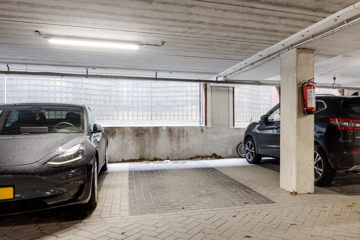 Foto 30 van Bargelaan 106