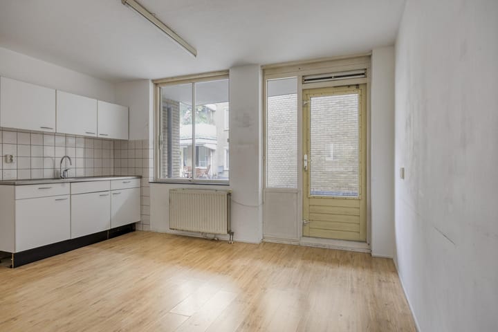 Photo 8 of Van Speykstraat 158