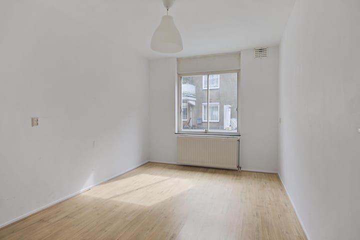 Photo 15 of Van Speykstraat 158