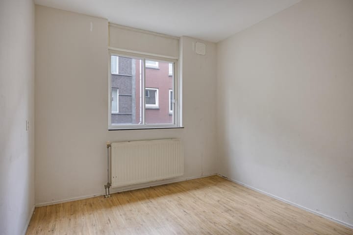 Photo 17 of Van Speykstraat 158