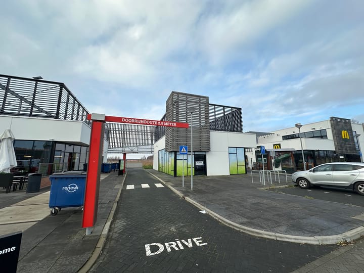 Burgemeester Grollemanweg 8, Assen