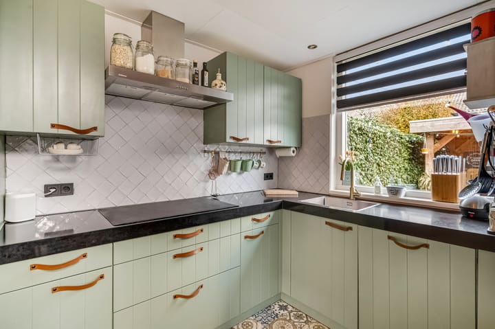 Photo 10 of Anjerstraat 4