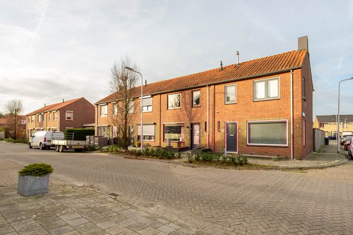 Foto 28 van Past van Roesselstraat 35