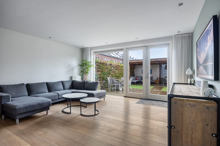 Foto 3 van Vuursteen 6