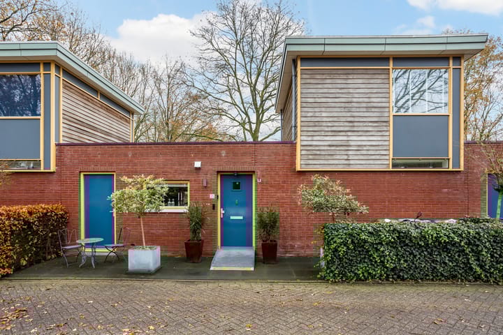 Photo 2 of Vosackers 35