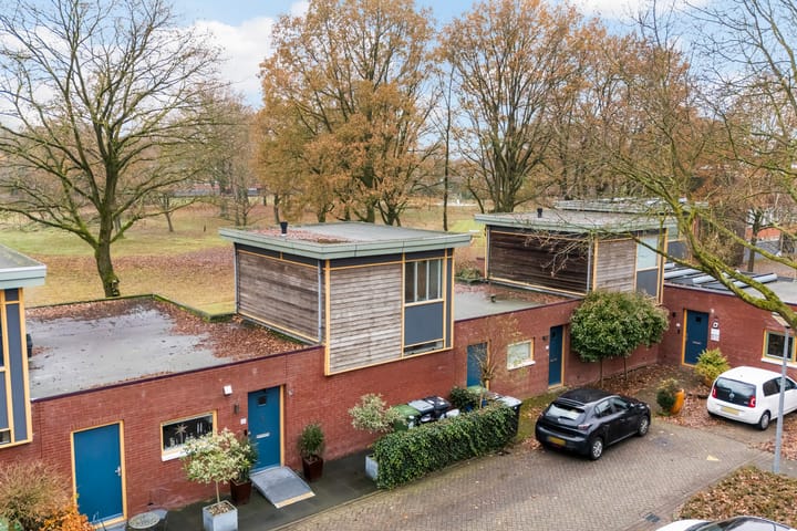 Photo 39 of Vosackers 35