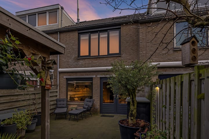 Foto 6 van De Tribune 10