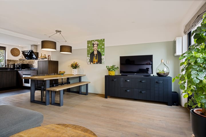 Foto 13 van De Tribune 10