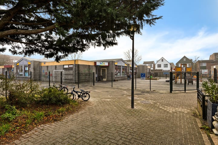 Foto 48 van De Tribune 10