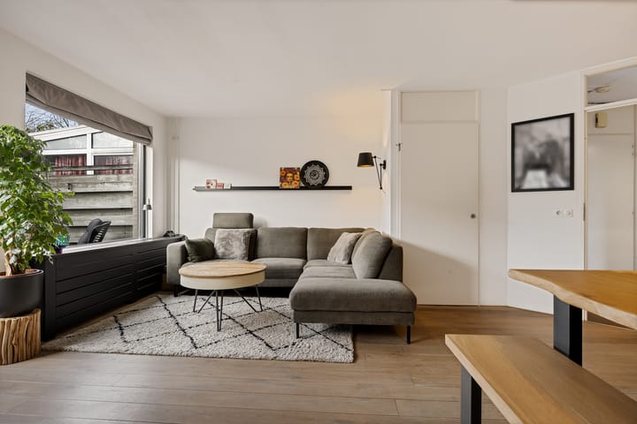 Foto 2 van De Tribune 10