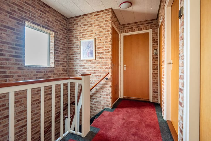 Photo 32 of Allee 52