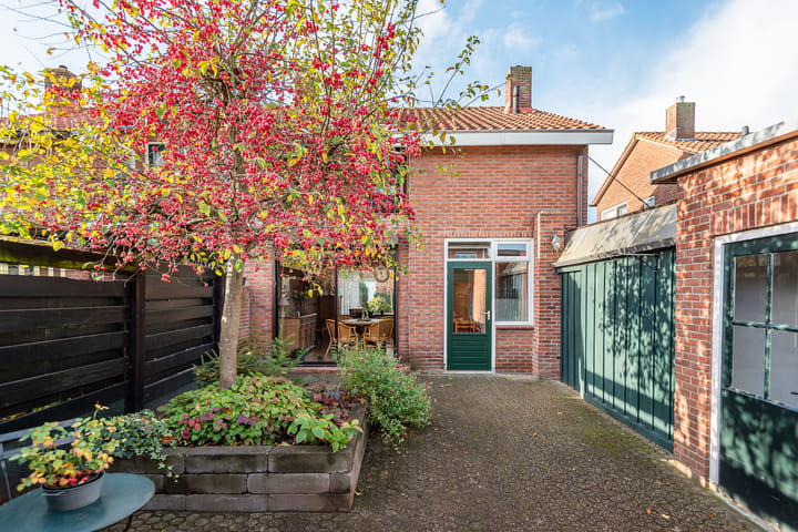 Photo 43 of Allee 52