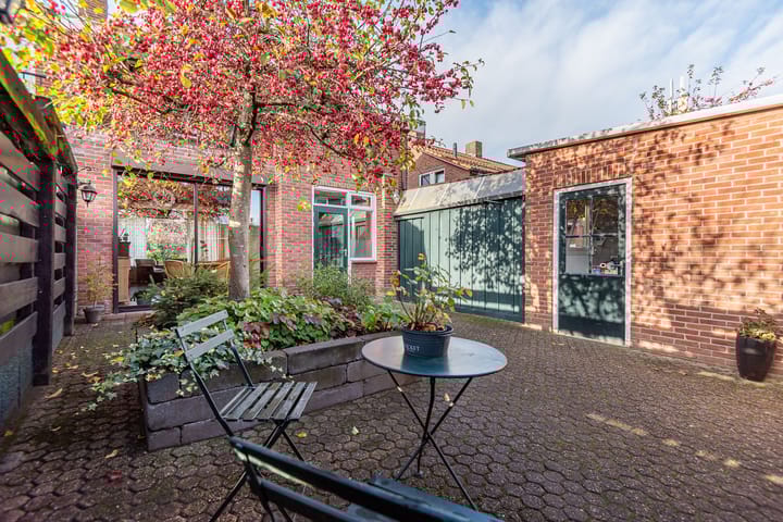 Photo 45 of Allee 52