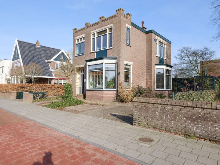 Photo 4 of Burgemeester Wuiteweg 53