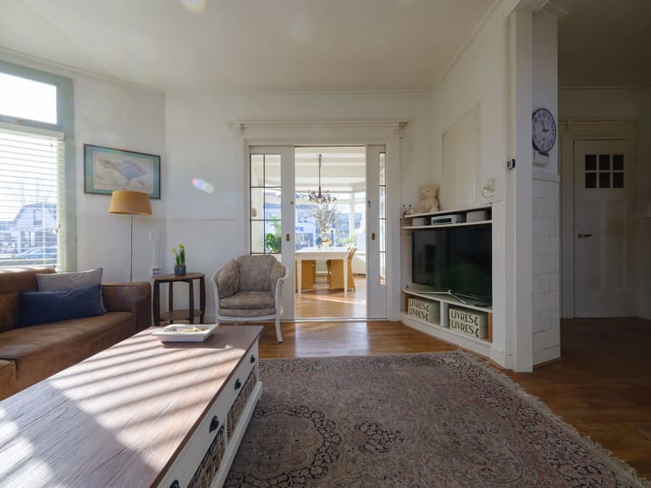 Photo 13 of Burgemeester Wuiteweg 53