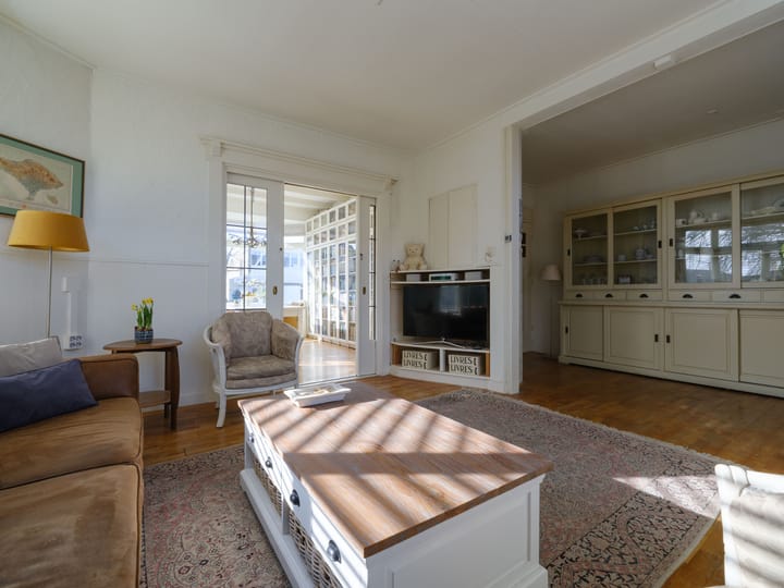 Photo 15 of Burgemeester Wuiteweg 53